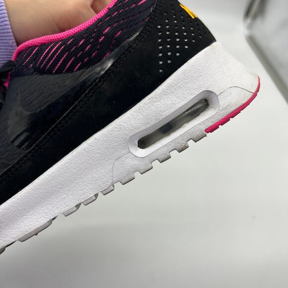 Nike Women's Athletic Shoes Size 6 US Black Pink - Picture 13 of 15